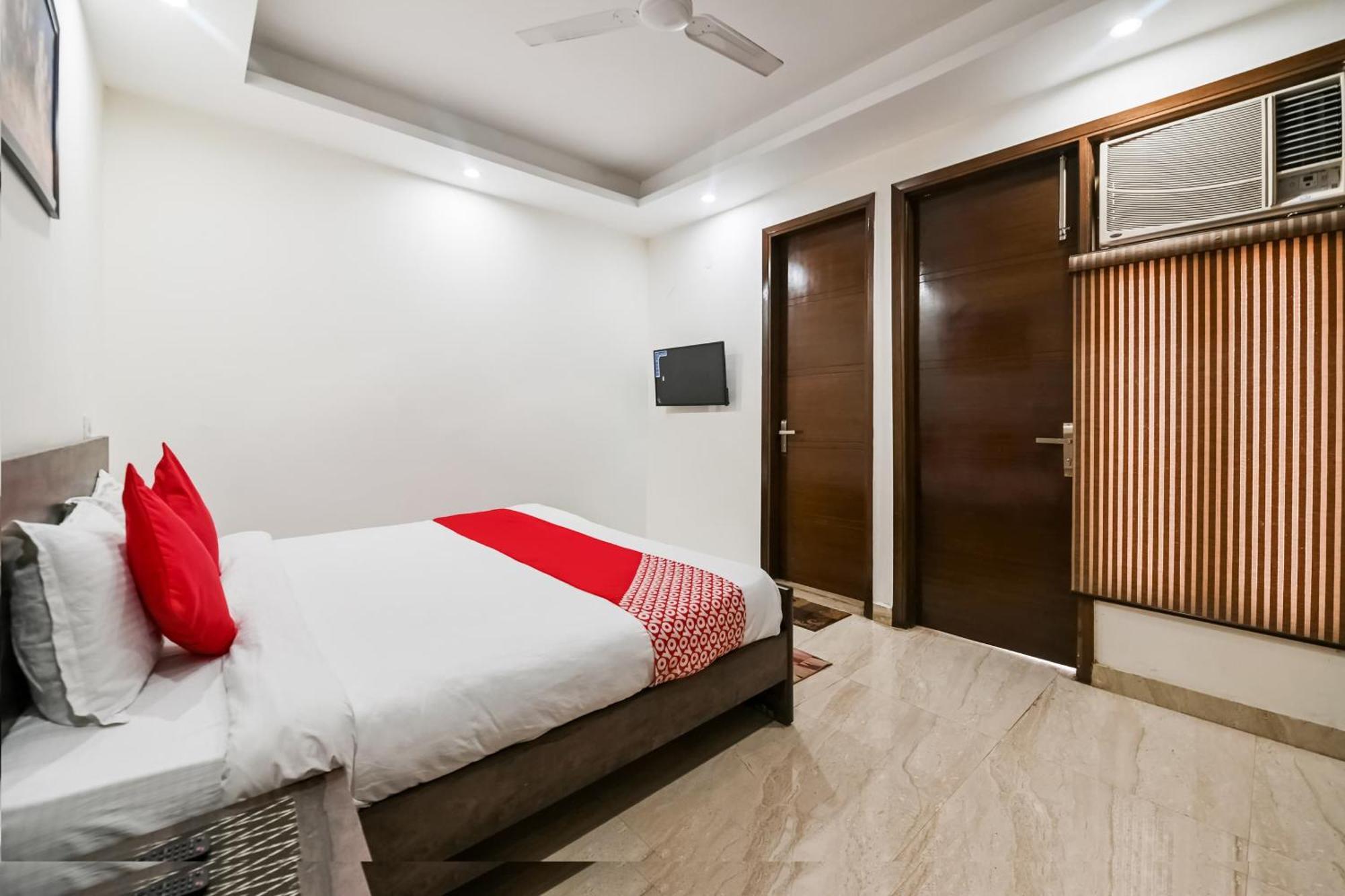 Hotel O Premium Rooms Chhatarpur New Delhi Bagian luar foto