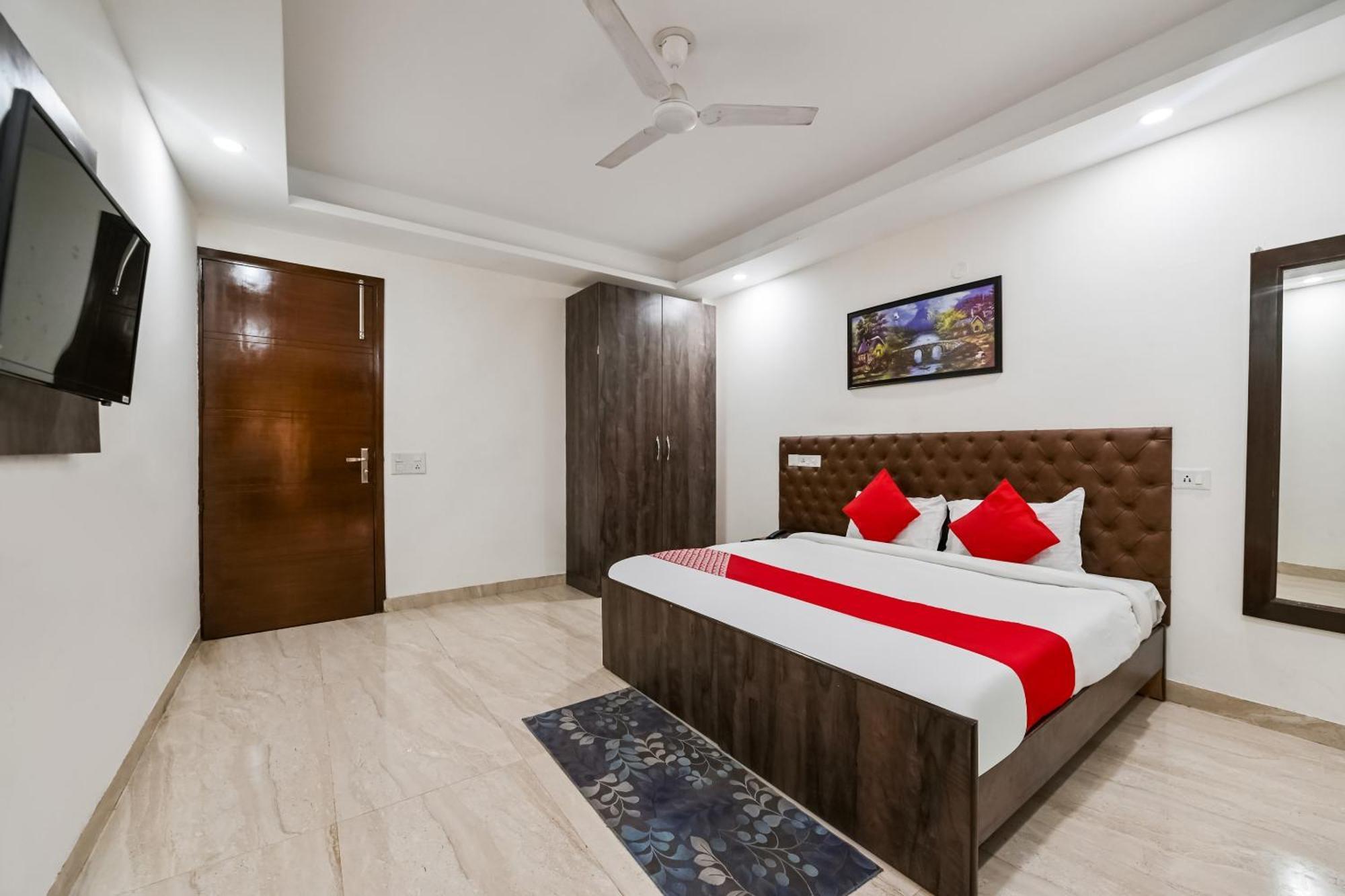 Hotel O Premium Rooms Chhatarpur New Delhi Bagian luar foto