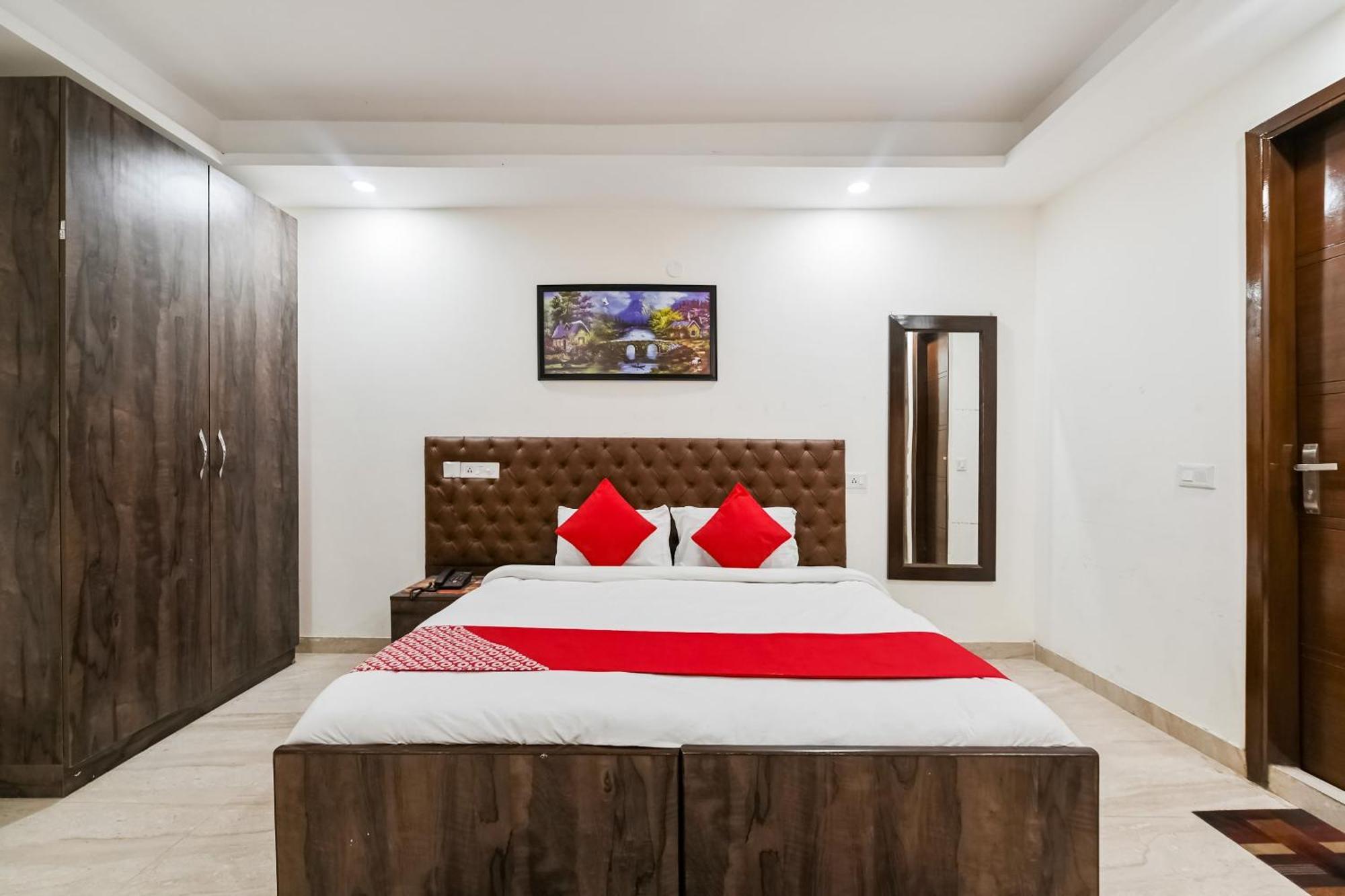 Hotel O Premium Rooms Chhatarpur New Delhi Bagian luar foto