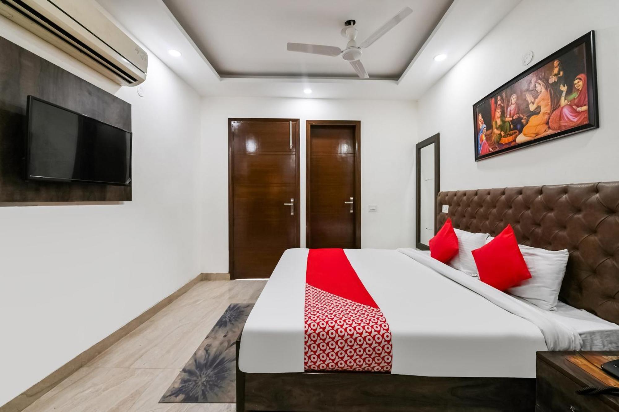 Hotel O Premium Rooms Chhatarpur New Delhi Bagian luar foto