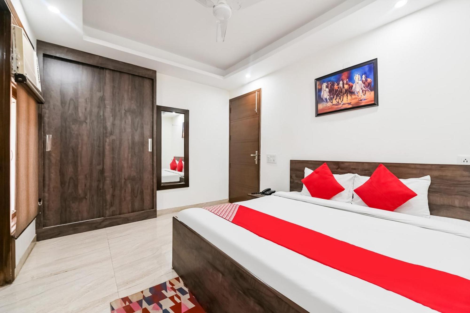 Hotel O Premium Rooms Chhatarpur New Delhi Bagian luar foto