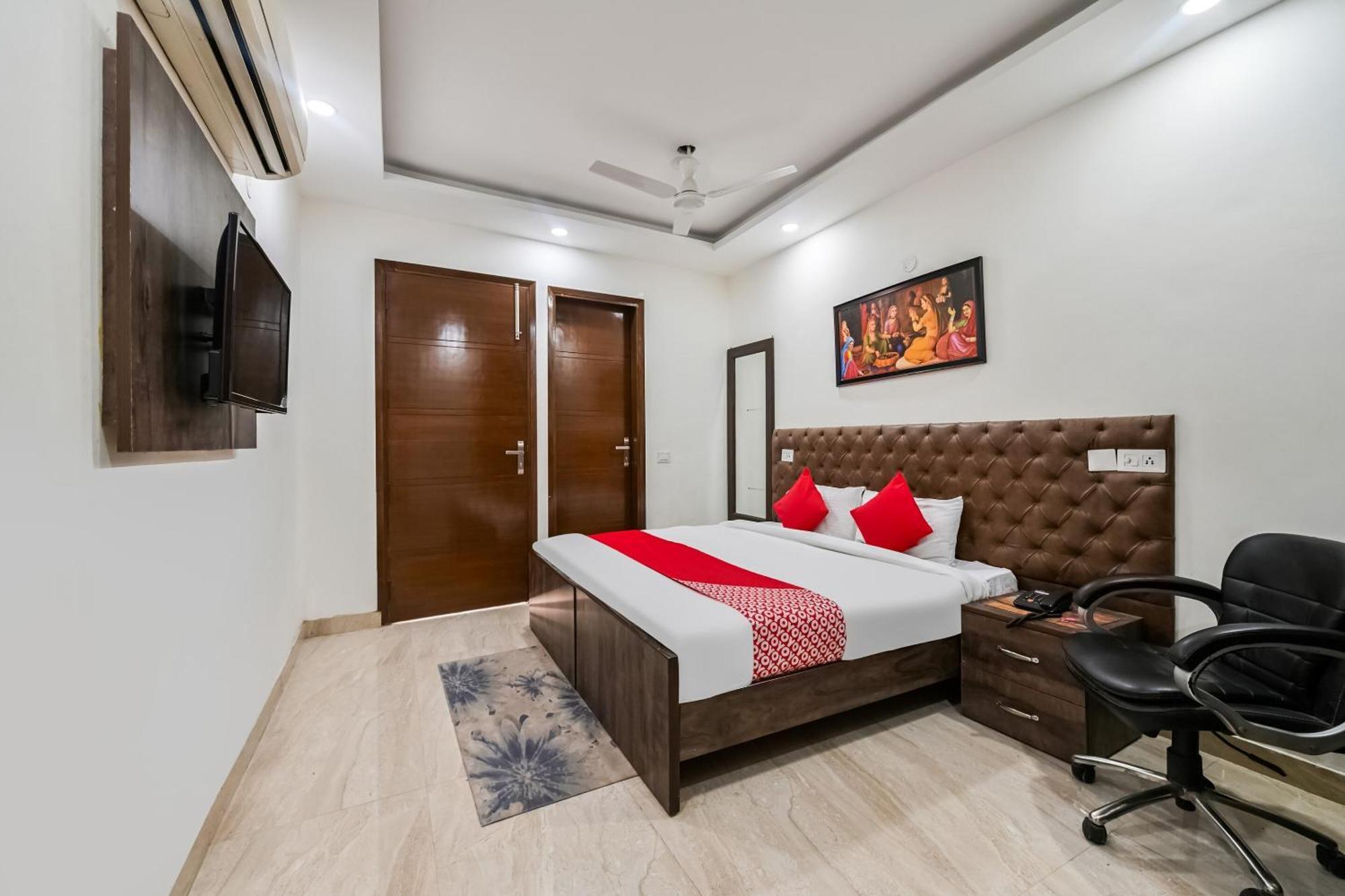 Hotel O Premium Rooms Chhatarpur New Delhi Bagian luar foto